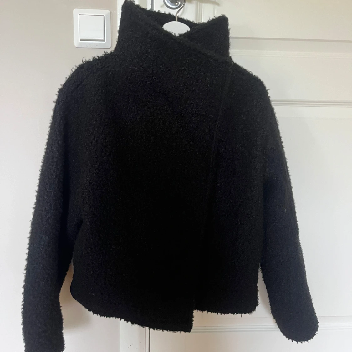 Svart teddyjacka - 90