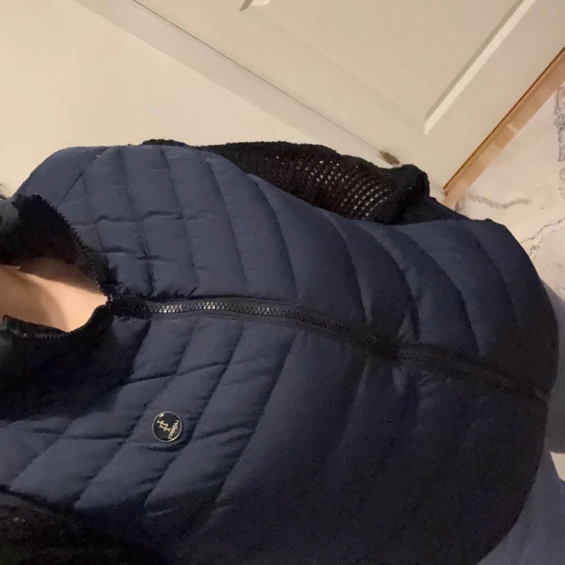 Mörkblå dunväst - 92