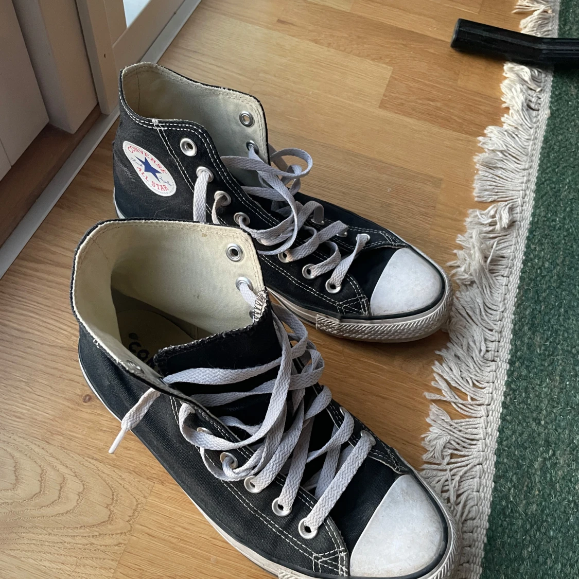 Svarta Converse  - 90