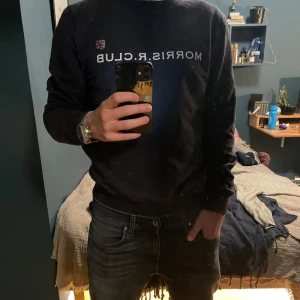 Morris tröja - Säljer denna tröja med väldigt gott skick men används inte längre. Pris kan förhandlas.