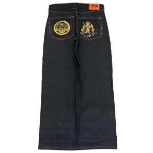 Baggy RMC jeans - ❤️Skitsnygga asbaggy RMC jeans i jättebra skick förutom en liten skada på lappen där bak som du kan se på en av bilderna, använda väldigt sparsamt✨