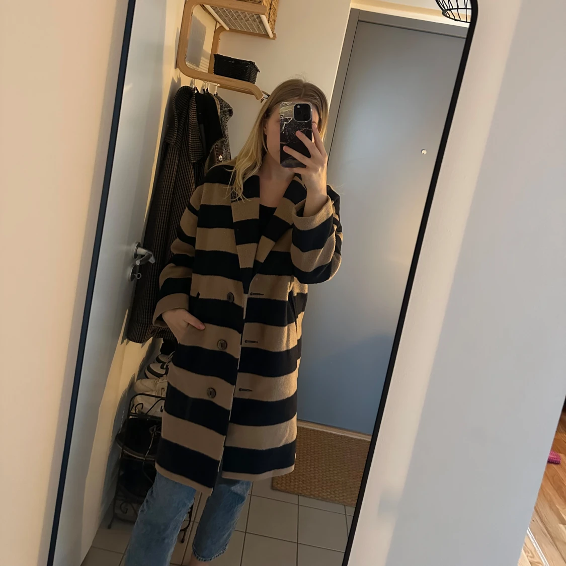 Randig kappa från Holly & Whyte