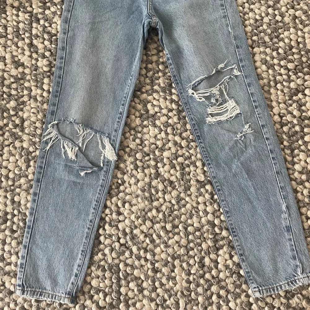 Jeans från Gina storlek 32, fint skick. Jeans & Byxor.