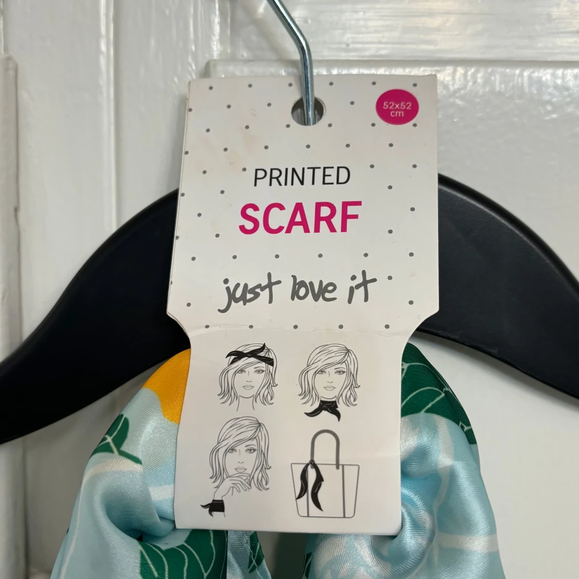 Mönstrad scarf med citroner - 90