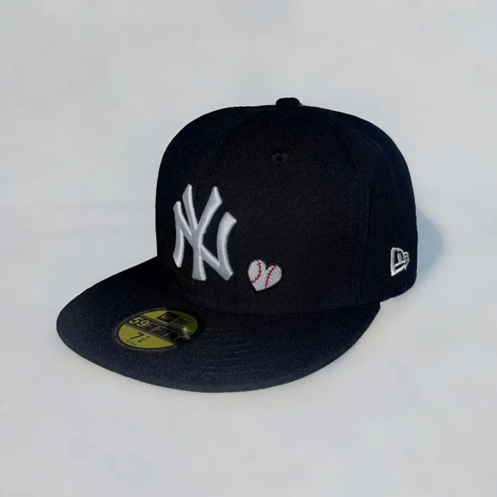 New York keps Team heart black fitted-New Era Size Fits,(55,57,58,59,61 CM)  Finns inne nu!. Accessoarer.