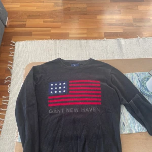 Gant new haven tröja - Gott skick inga skador och så vidare. Usa flagg print.