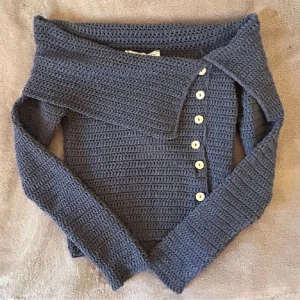 Unik stickad tröja från zara  - Så snygg tröja från zara!! Jättebra skick 💗