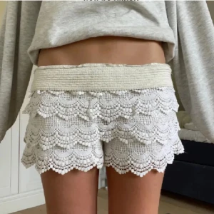 Zara shorts  - Köpt här på Plick, inte kommit till användning, bra skick. Skriv om ni har fler frågor💗