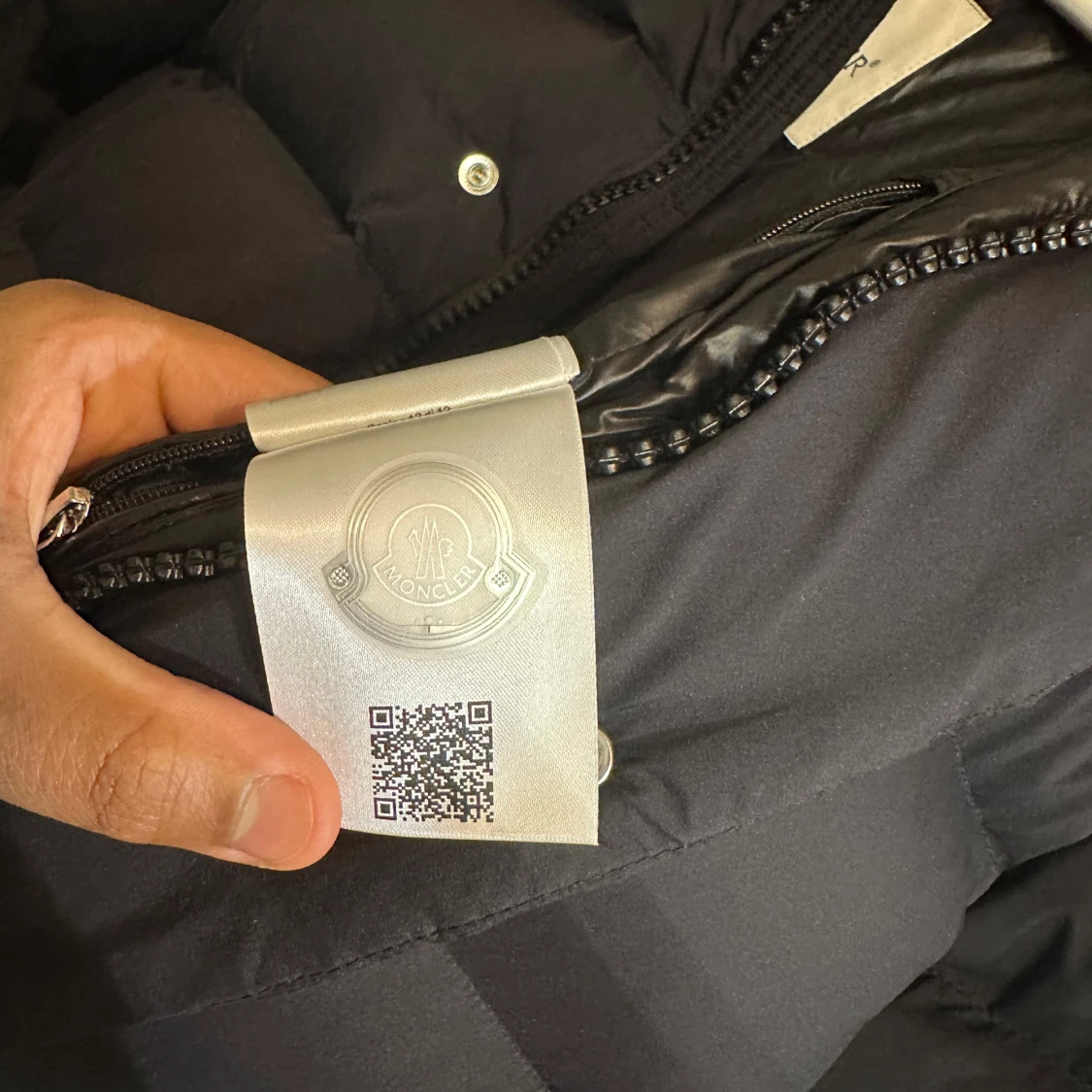 Svart dunjacka från Moncler - 3