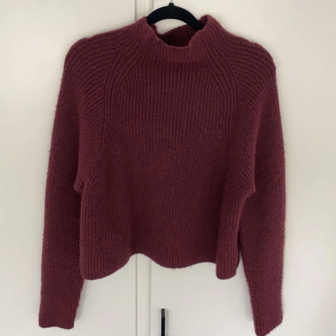 Vinröd stickad tröja - 90
