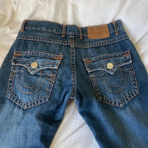 true religion - använd köp nu! passar både killar och tjejer🌟midja:54 innerben:85 ytterben:108