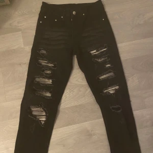Amiri jeans - Helt nya jeans från amiri