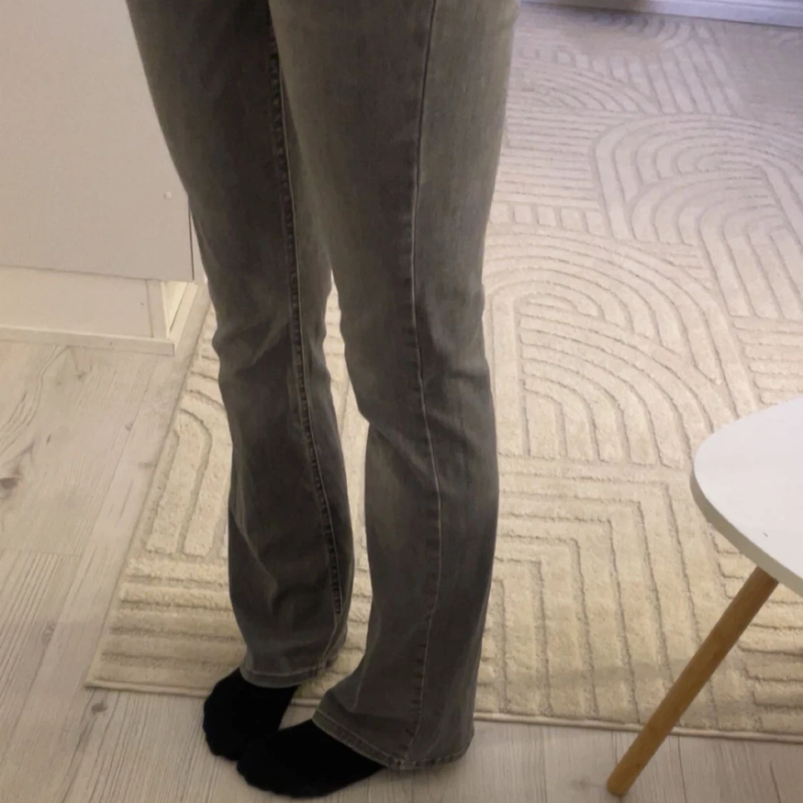 Säljer mina gråa jeans från only. - 3