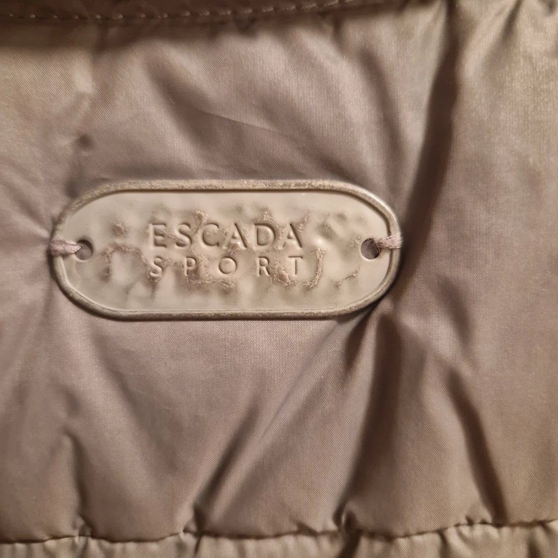 Grå  grön dunväst från Escada Sport - 25