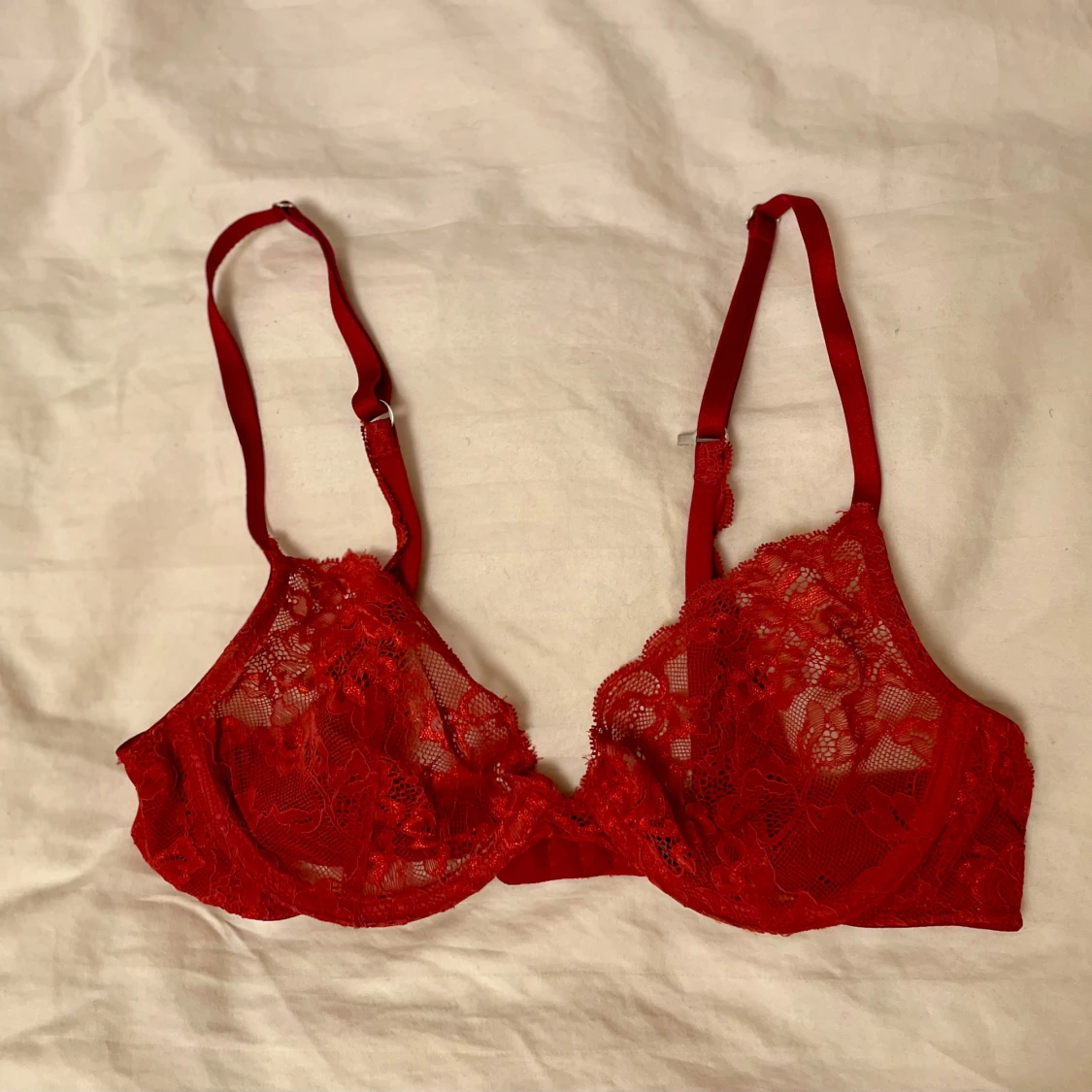 Röd spets-bh 75B