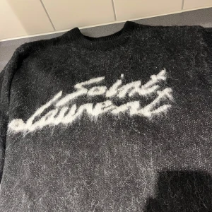 Saint Laurent wool tröja  - Storlek m passar s mycket fin bra till vinter 