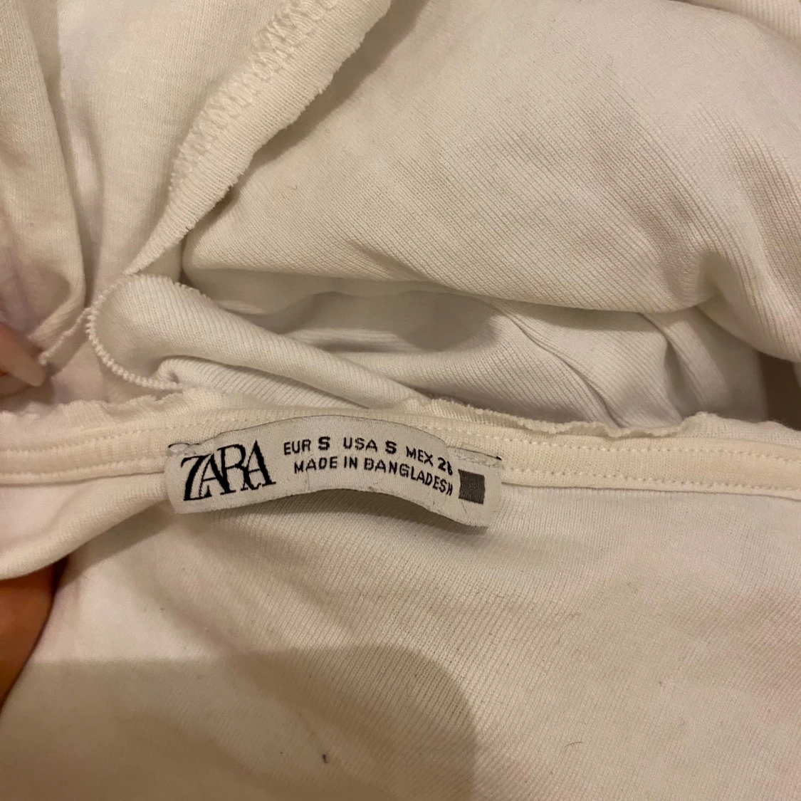 Vit topp från Zara - 90