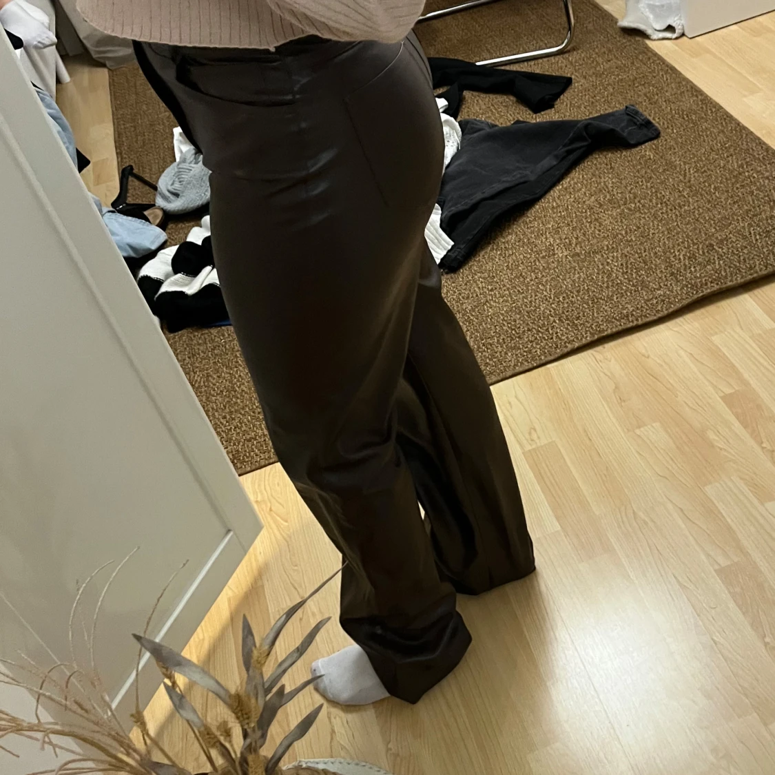 Bruna lack byxor - 90