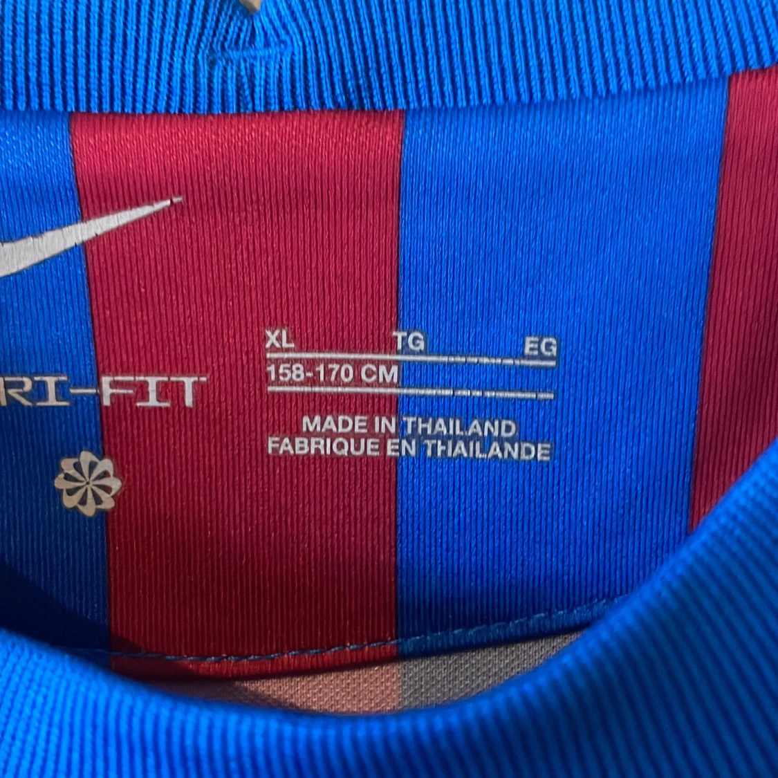 Blåröd fotbollströja från Nike - 80