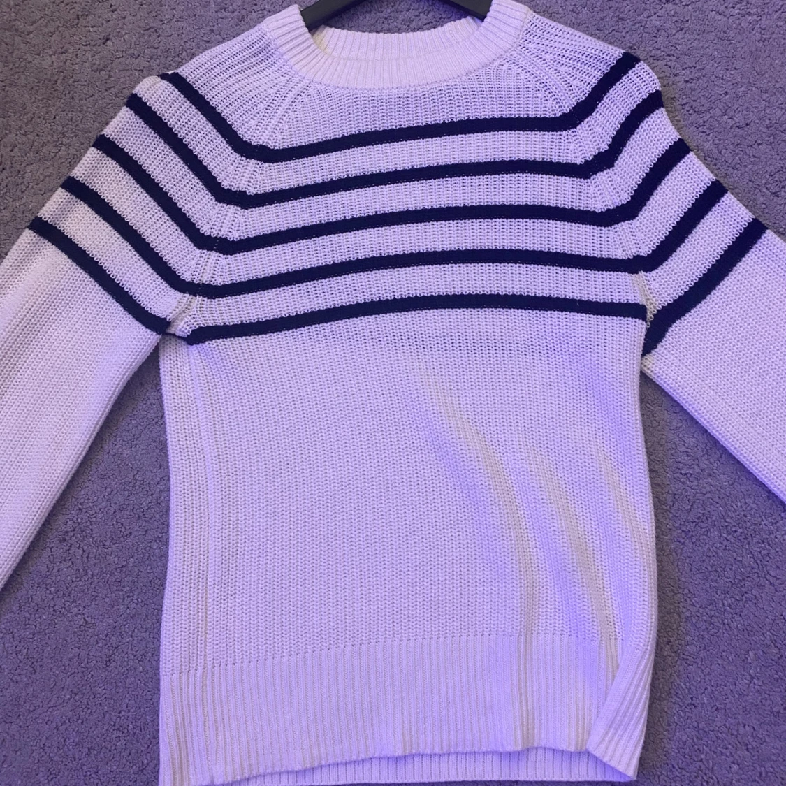 Vit och svart randig stickad tröja - 90