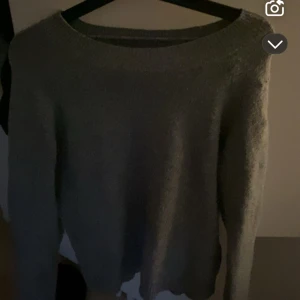 Tröja  - Säljer min Vero Moda tröja i st s  Använt få gånger  Kom för fler bilder 🤍