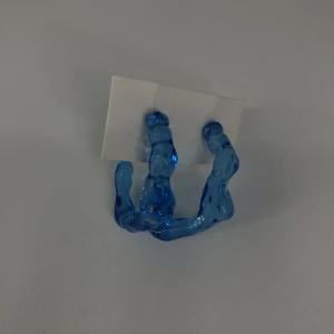 Örhängen  - Blåa örhängen som aldrig är använda! Hör av dig vid frågor & köp 🫧. ❗️Tar bara emot Swish ❗️