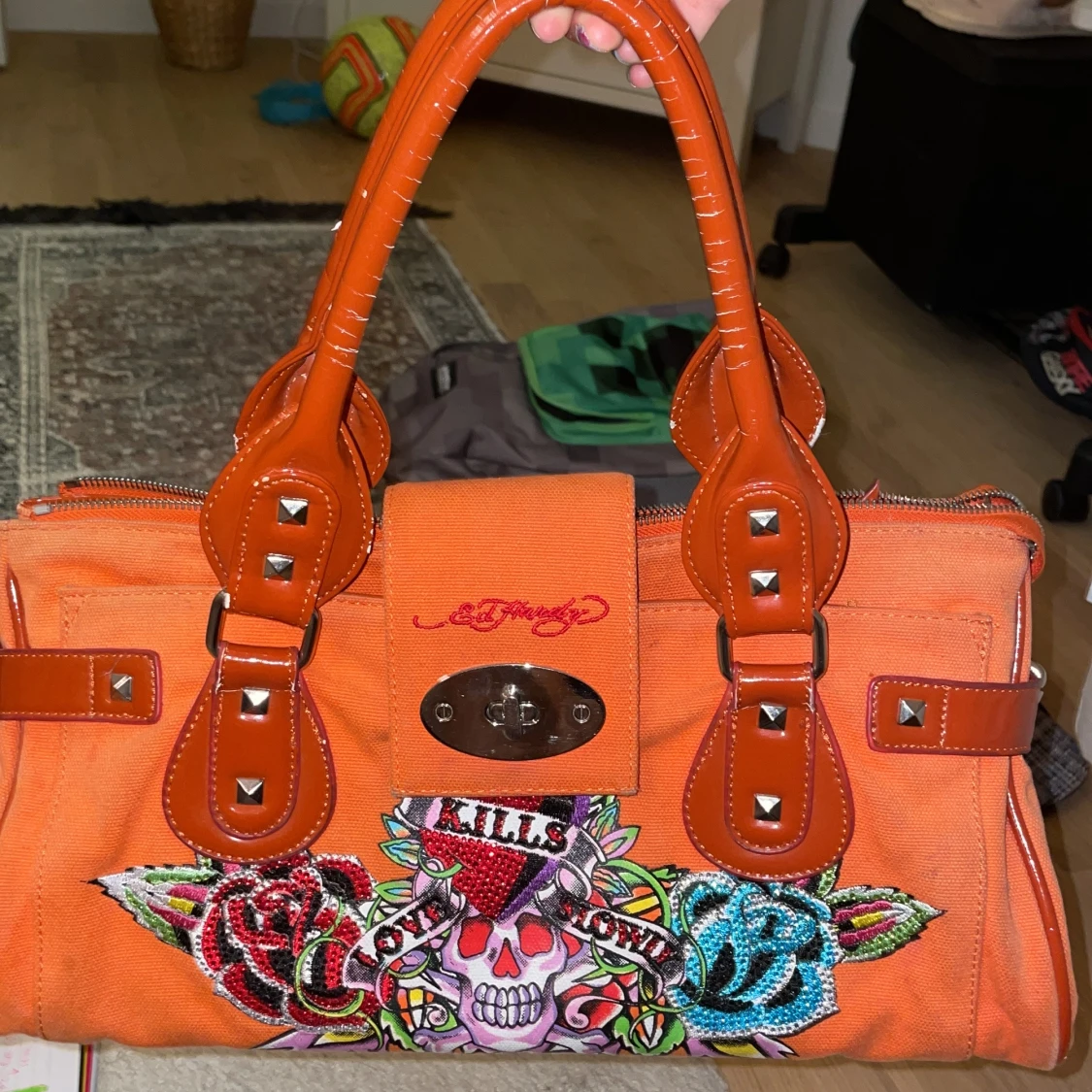 Äkta ed Hardy väska