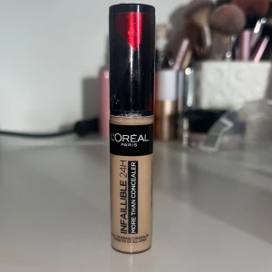 Loreal Paris Concealer - 326 Vanilla - Loral Paris Infallible 24H More Than Concealer i färgen 326 vanilla. Använt max fem gånger. Nypris - ca 150kr