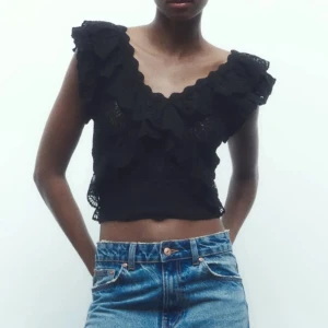 Zara topp - Säljer denna populära topp från zara💓