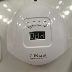 Uv/led lampa  - Använd få gånger och i jättebra skicka. Från missfancy, nypris 599🥰