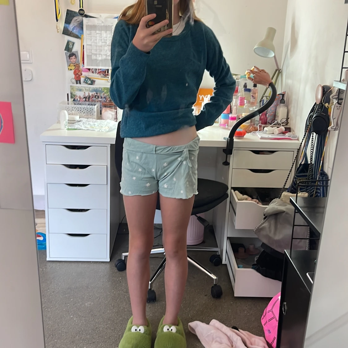 Gröna shorts med stjärnmönster