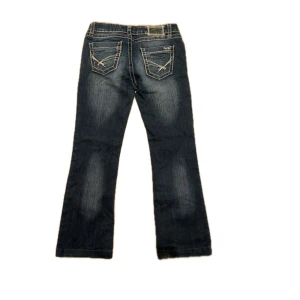 Vintage Carreli Jeans - Vintage Bootcut Carreli Jeans! Dom är stretchiga och måtten är: Midja 35 cm Längd 94 cm Tveka inte på att skriva vid ytterligare frågor!⭐️
