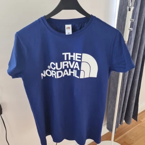 Supportertröja - Ny, oanvänd Curva Nordahl-tshirt.