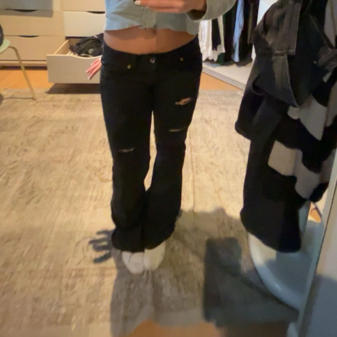 Lågmidjade jeans med hål - 91