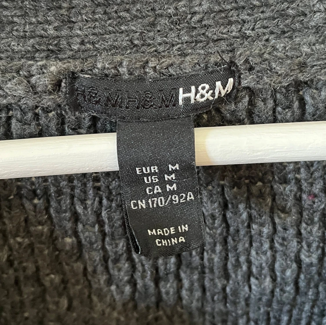Mörkgrå stickad kofta från H&M - 91