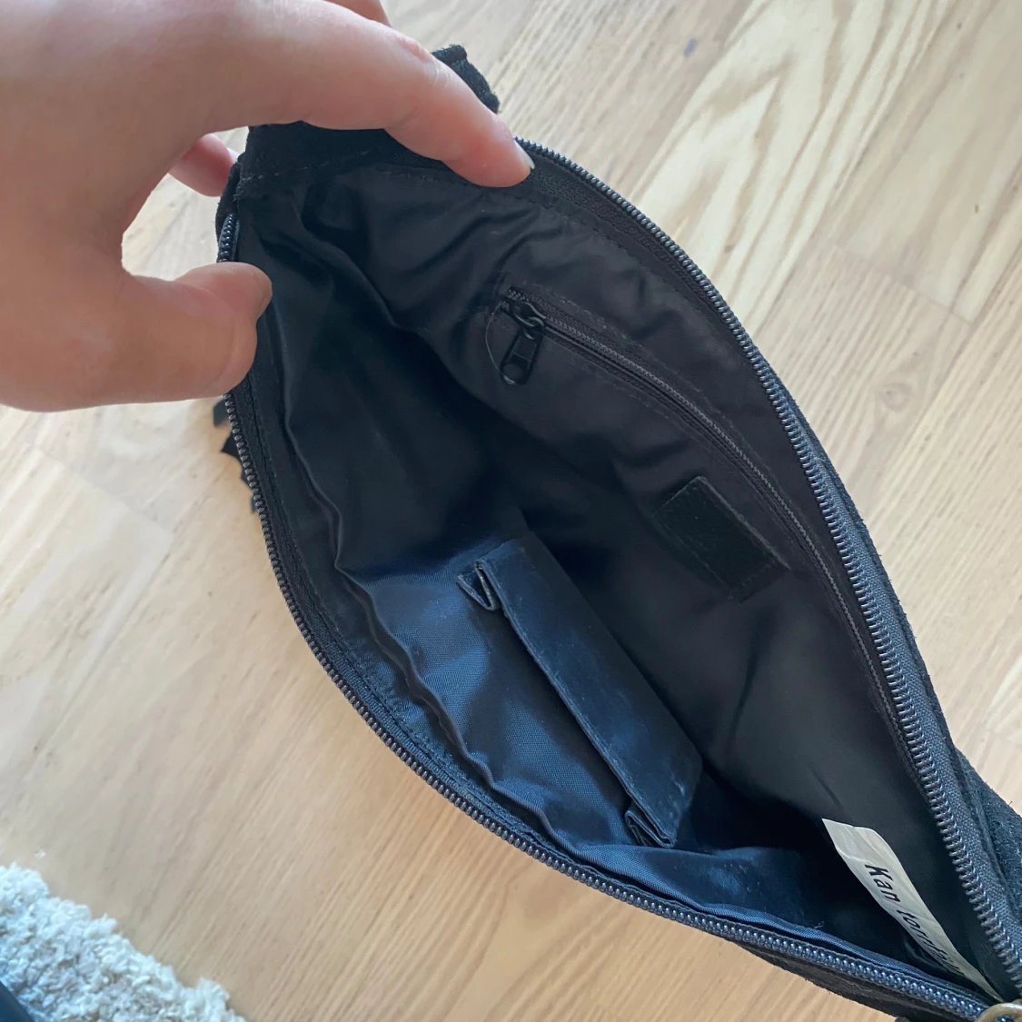 Svart mockaväska - 91