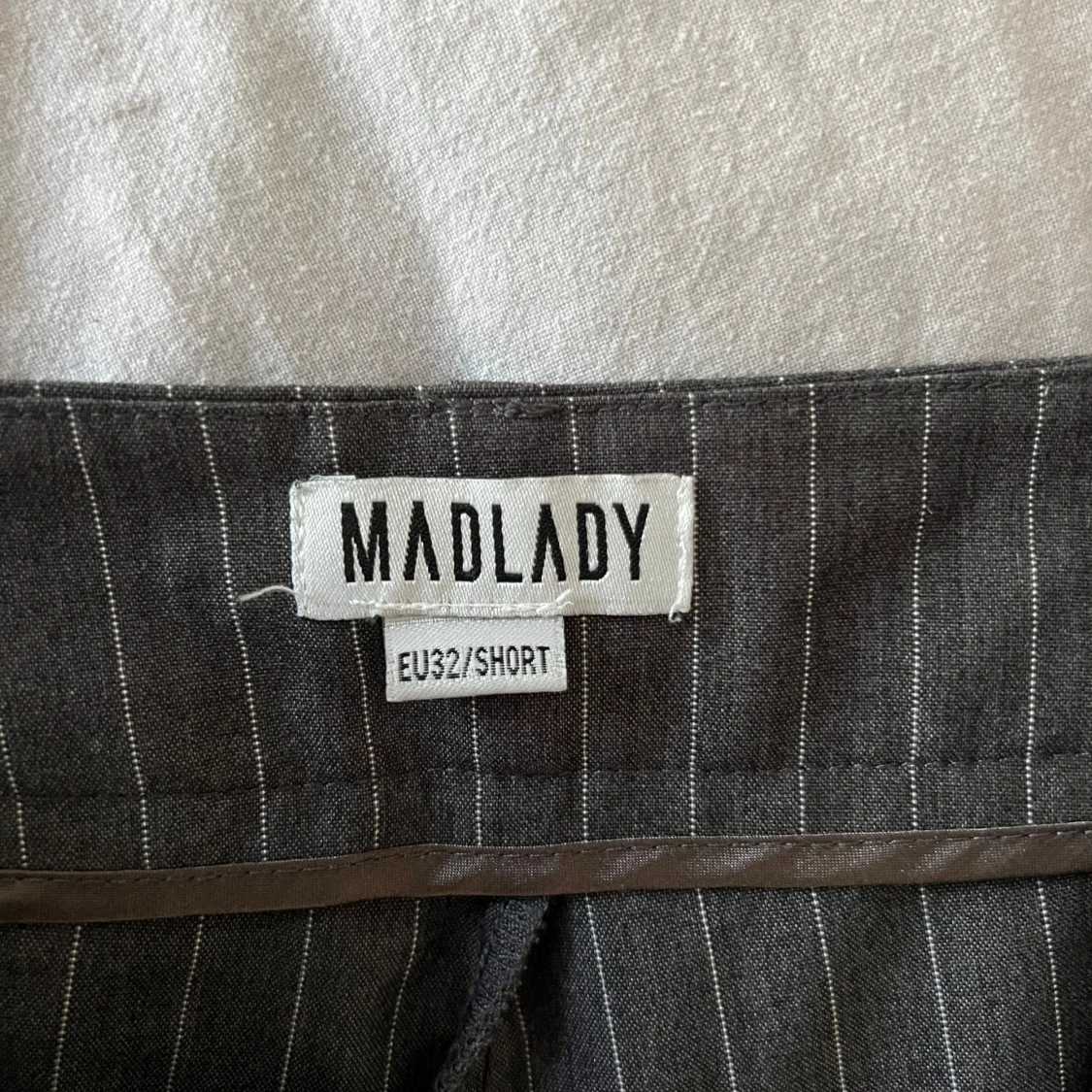 Madlady - kostymbyxor  - 91