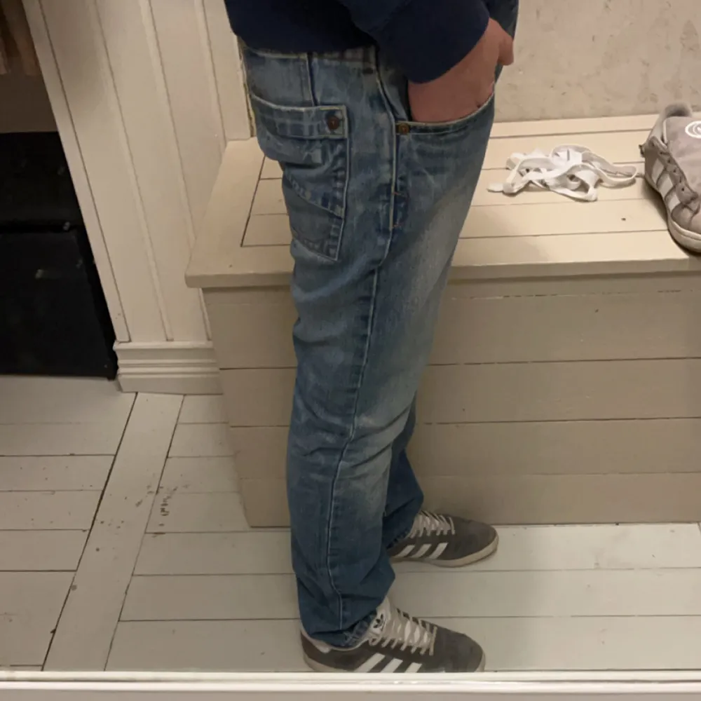 Asfeta slim fit jeans från armani, storlek 31 Tveka inte att ställa frågor!. Jeans & Byxor.