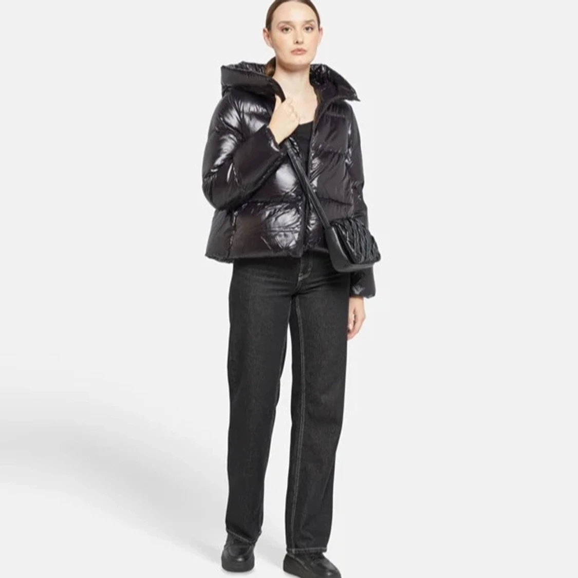 Svart glansig pufferjacka - 91