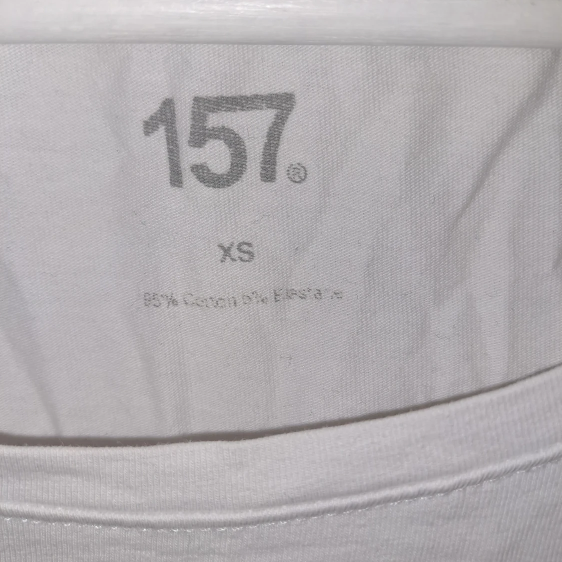 Vit t-shirt från 157 - 91