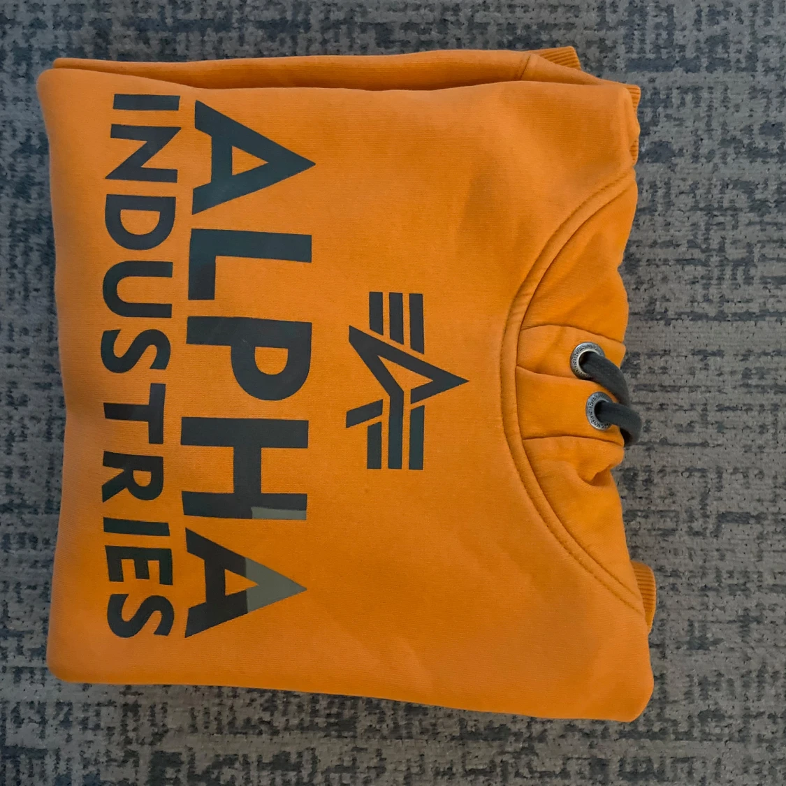 Orange hoodie från Alpha Industries - 90