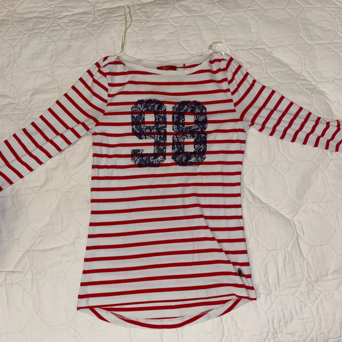 Randig långärmad topp med tryck - 91