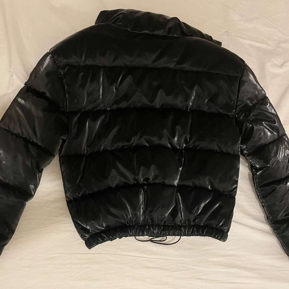 Svart pufferjacka - 90