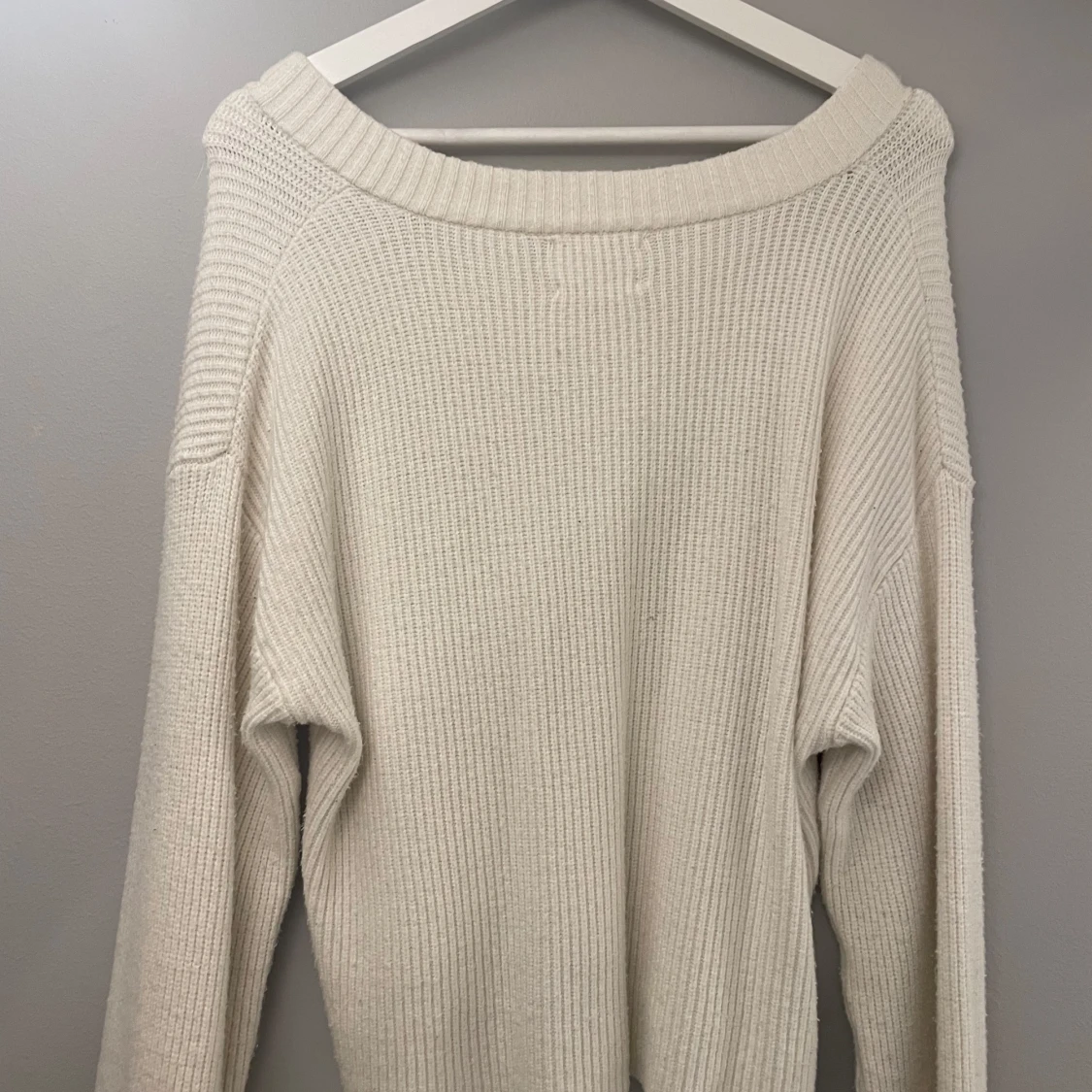 Vit stickad tröja - 90