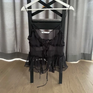 Topp - Från Zara, aldrig använt.