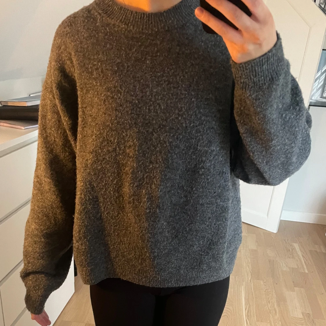 Grå stickad tröja från H&M - 91