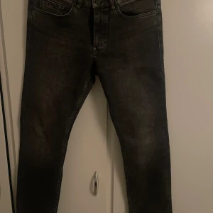 Nya Hugo Boss jeans - Helt nya Hugo boss jeans. Endast använda 1 gång. Strl 32/32