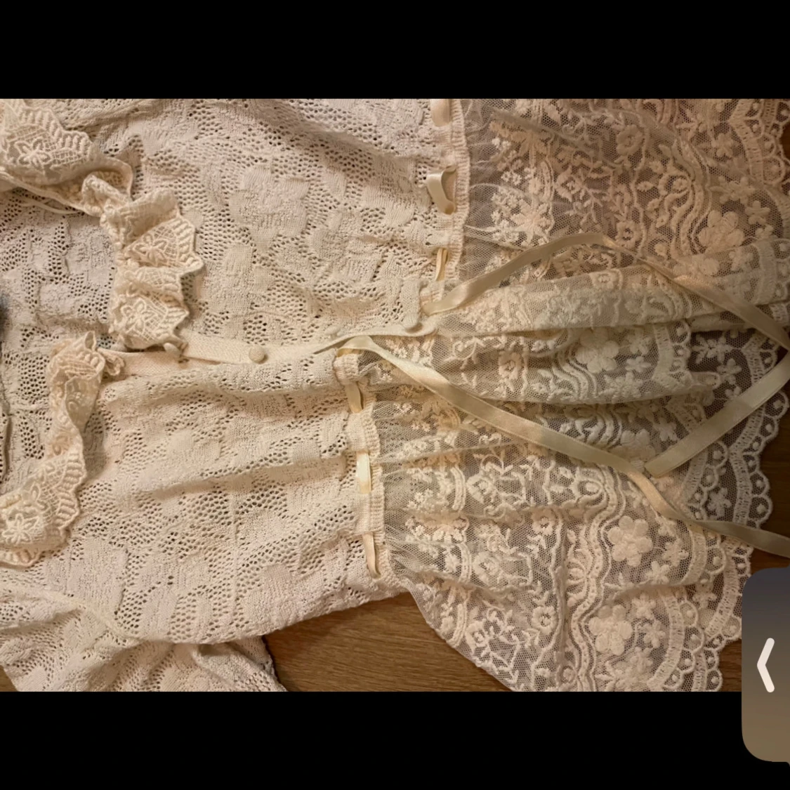 Beige super söt spets topp/blus från zara - 93