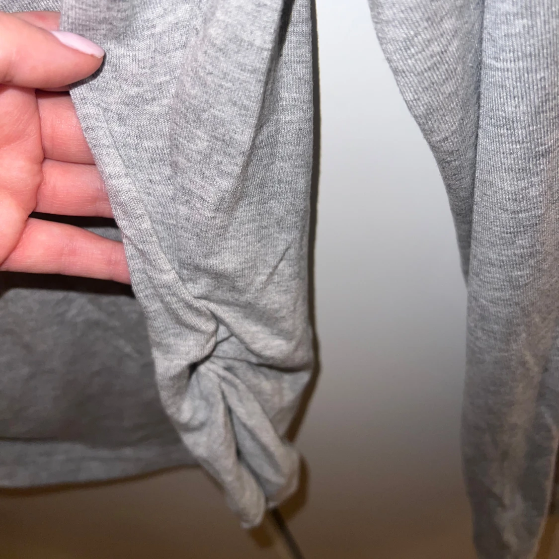 Grå långärmad tröja  - 92