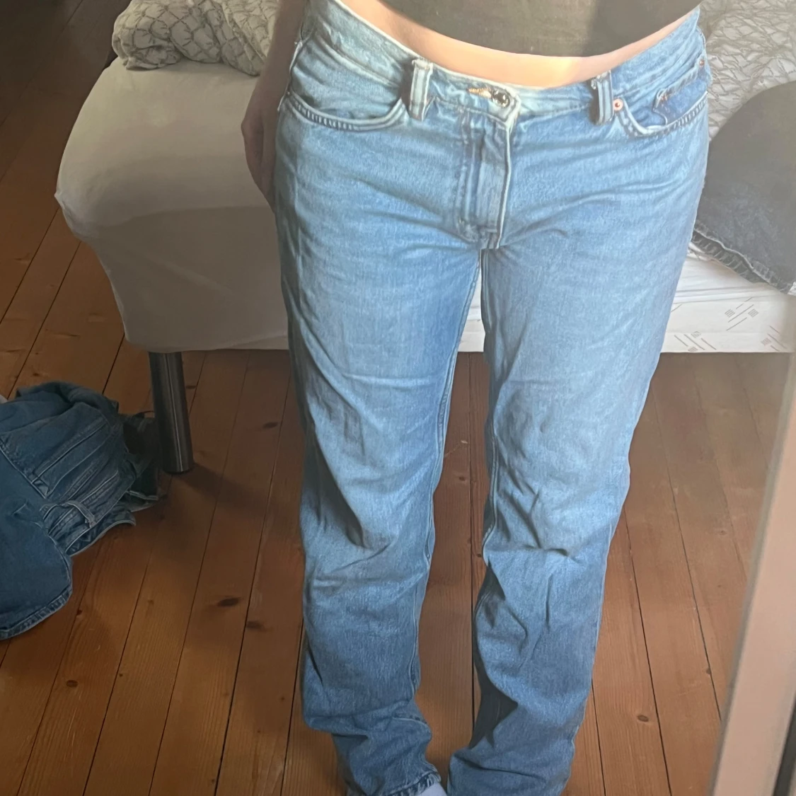 Blå jeans med hög midja - 2